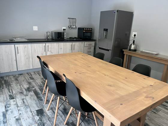 Kitchen and dining table
