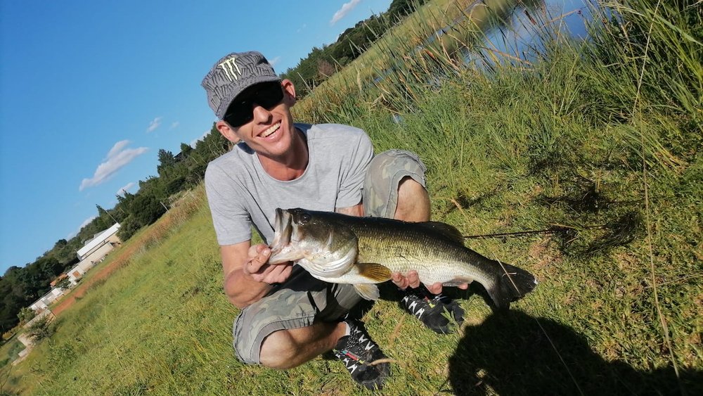 Fishing day, 4 to 6 people